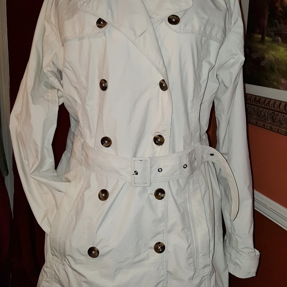 THE NORTH FACE WOMENS XL CREAM JACKET SHELL